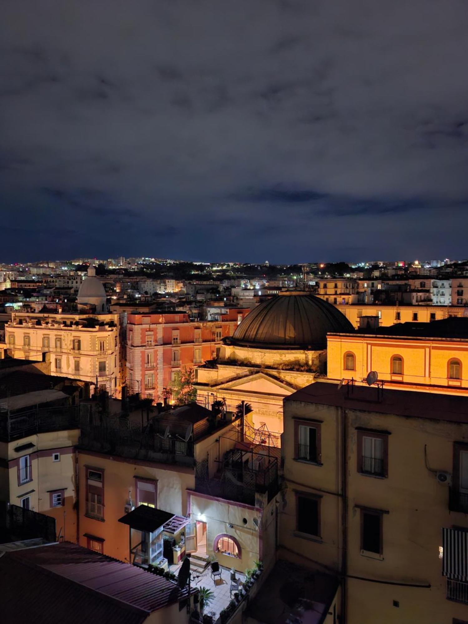 Faccia Gialla Napoli Casa Vacanze Exterior foto